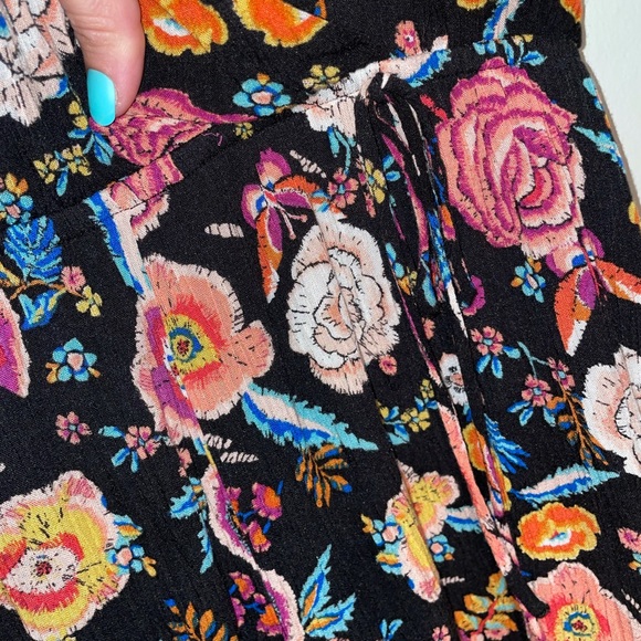 Floral Romper - Picture 6 of 7